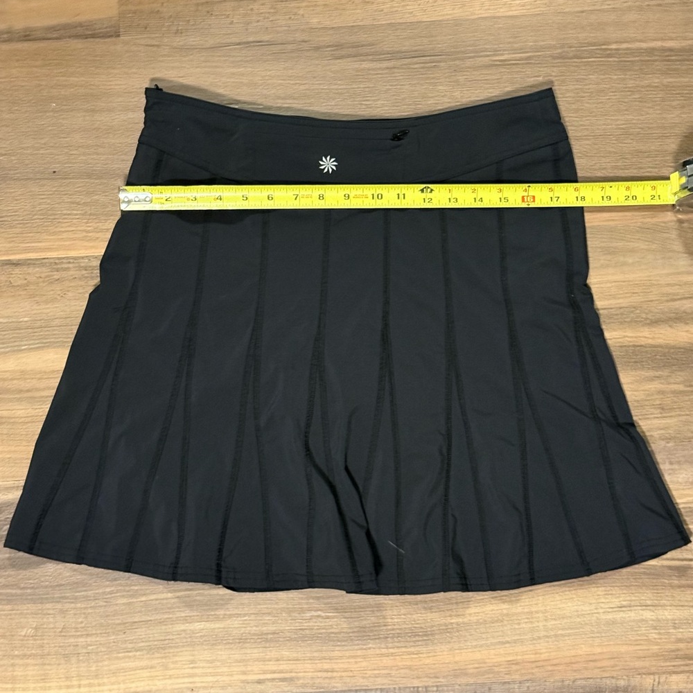 Athleta Performance Skirt with Built in Shorts, Size 10